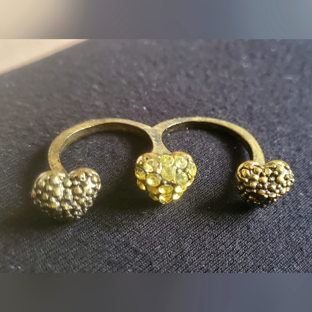 Metal 3 heart ring